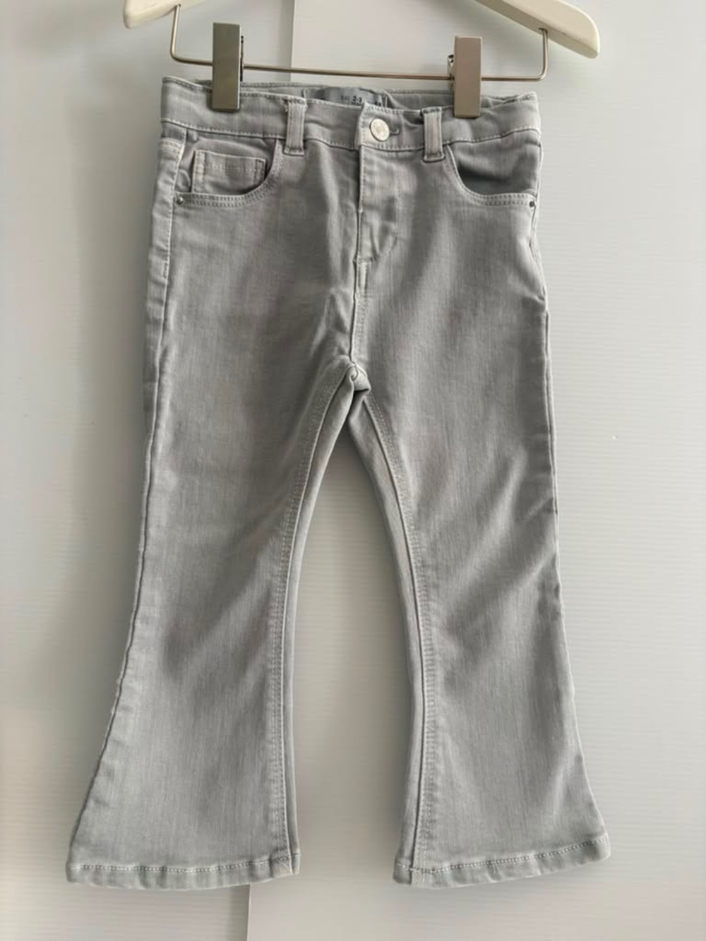 Zara Girls’ Light Gray Flare Jeans | size 2-3 years